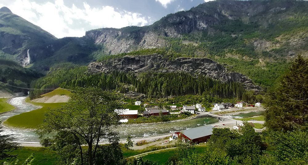 Фото пейзажа с фломской железной дороги