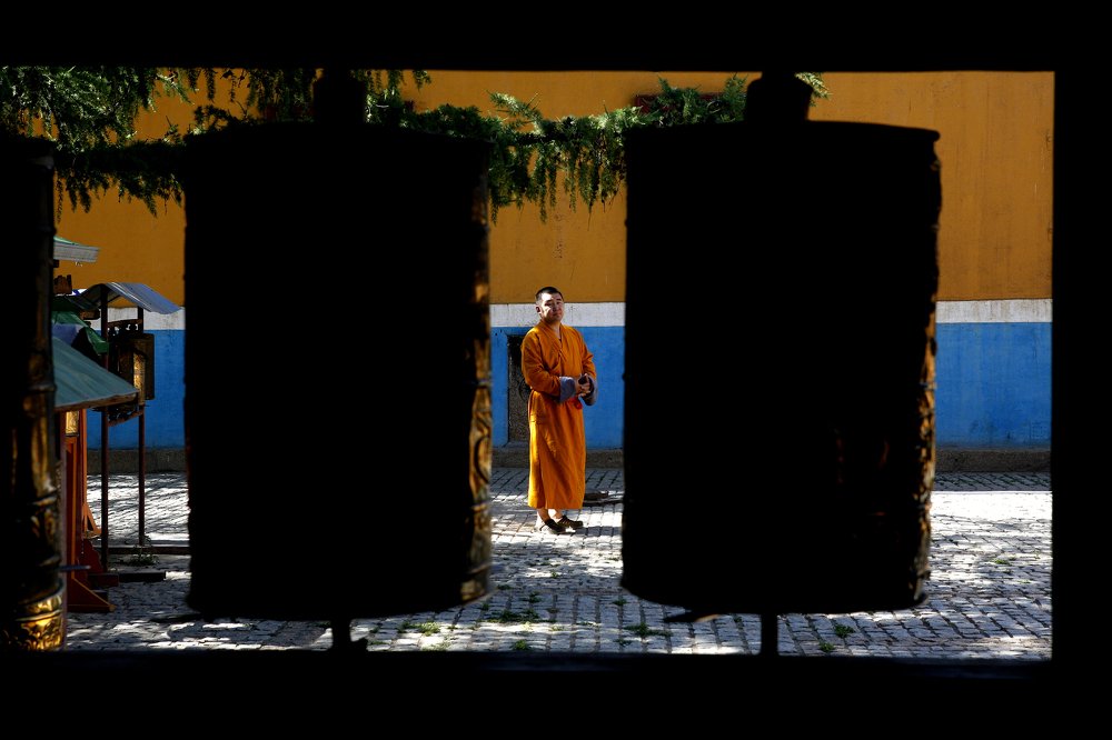 «Утро». Ганданский монастырь.