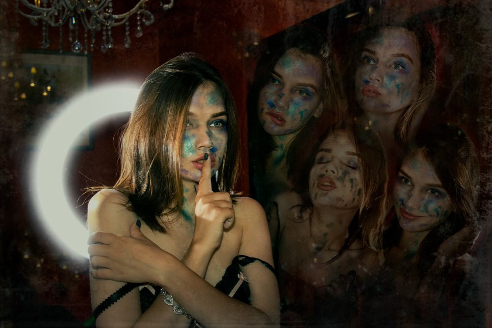 Отражение в зеркале.