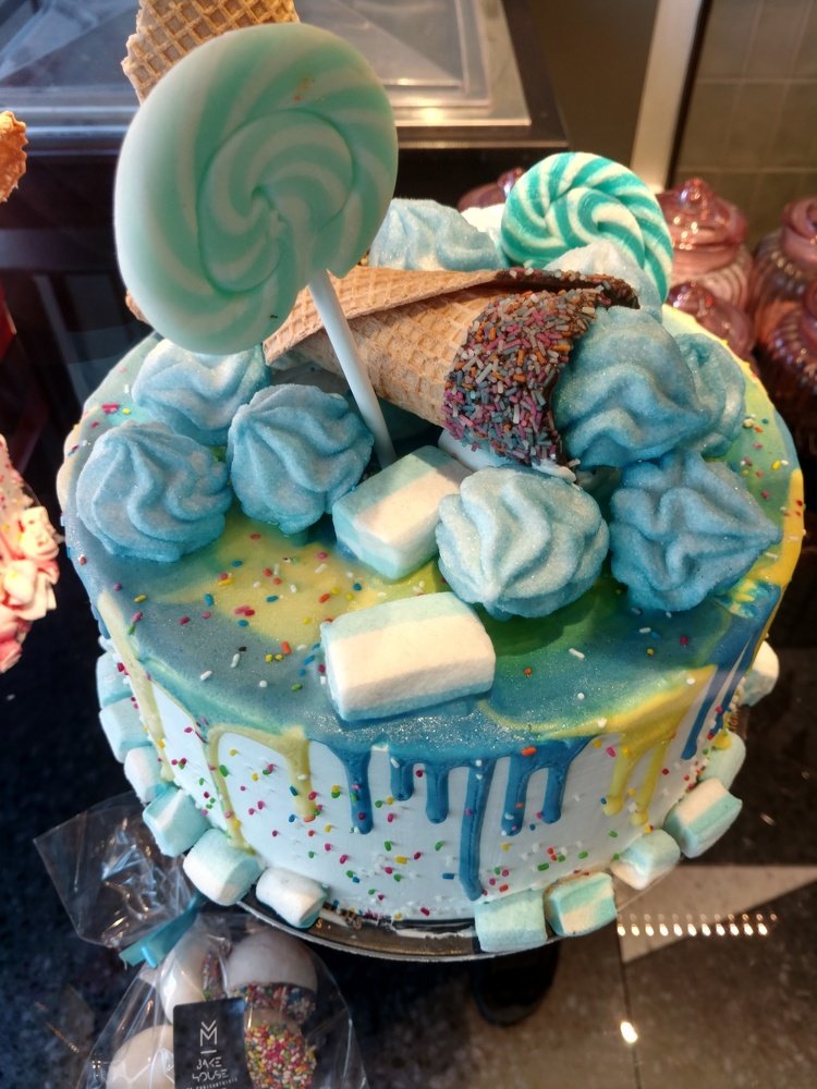 Photograph by Dzianis Mizhui