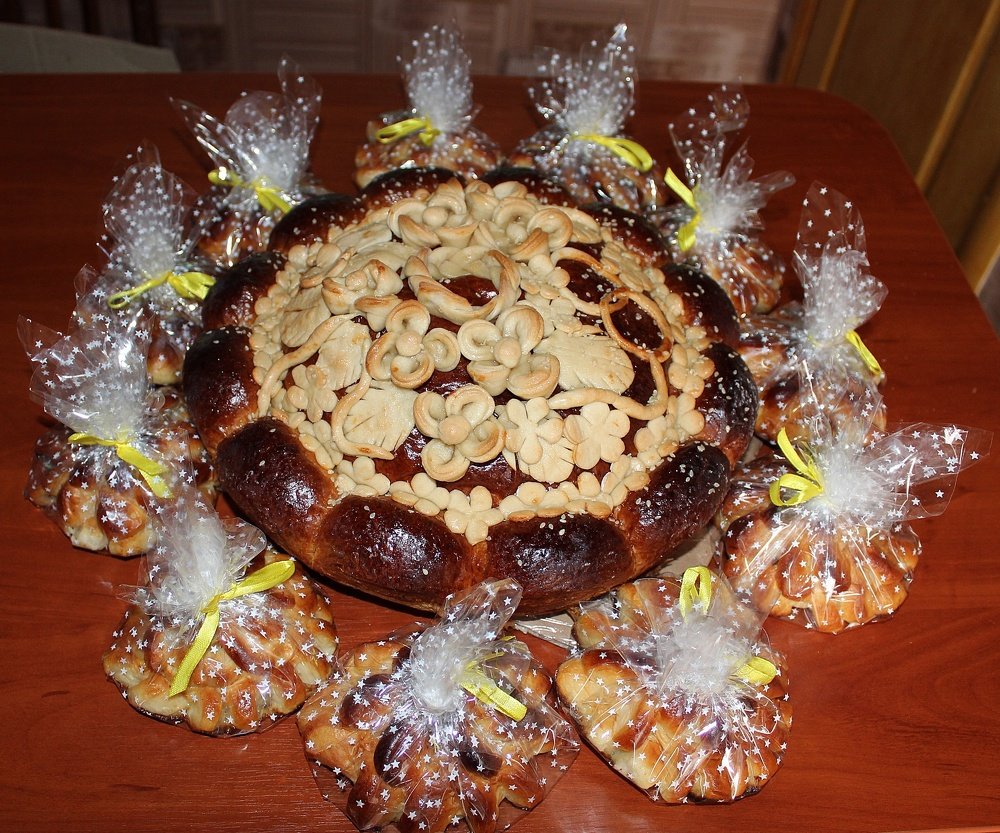 В хороводе  шишек