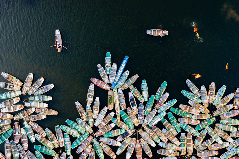 The color of the boat.