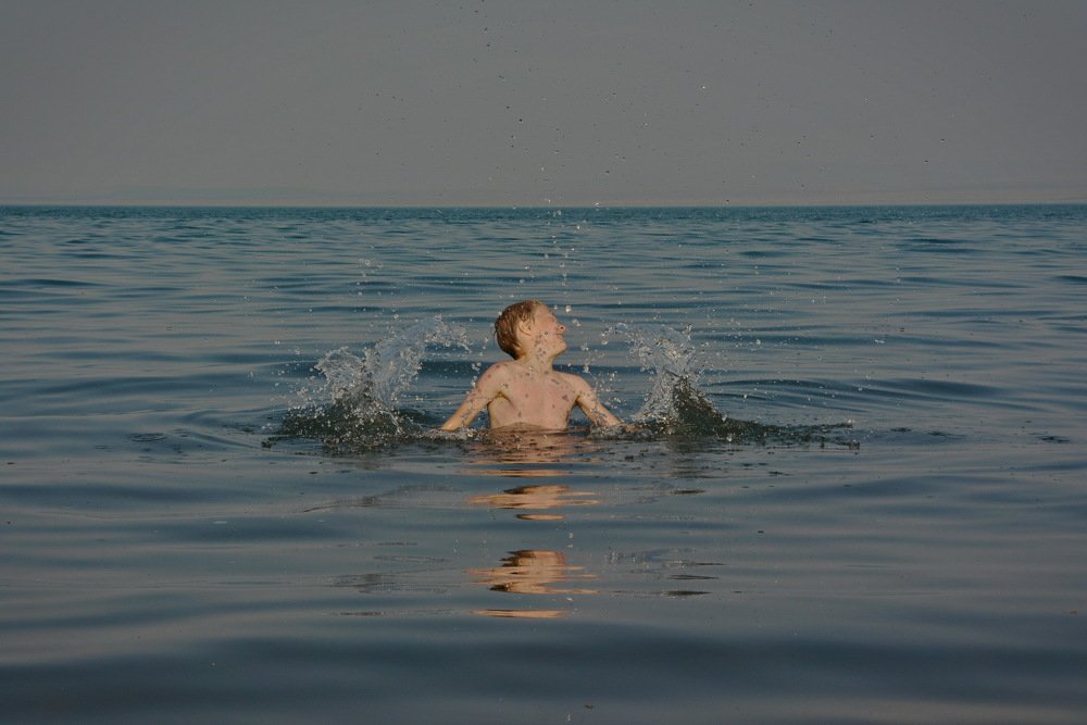 Вечер на  озере