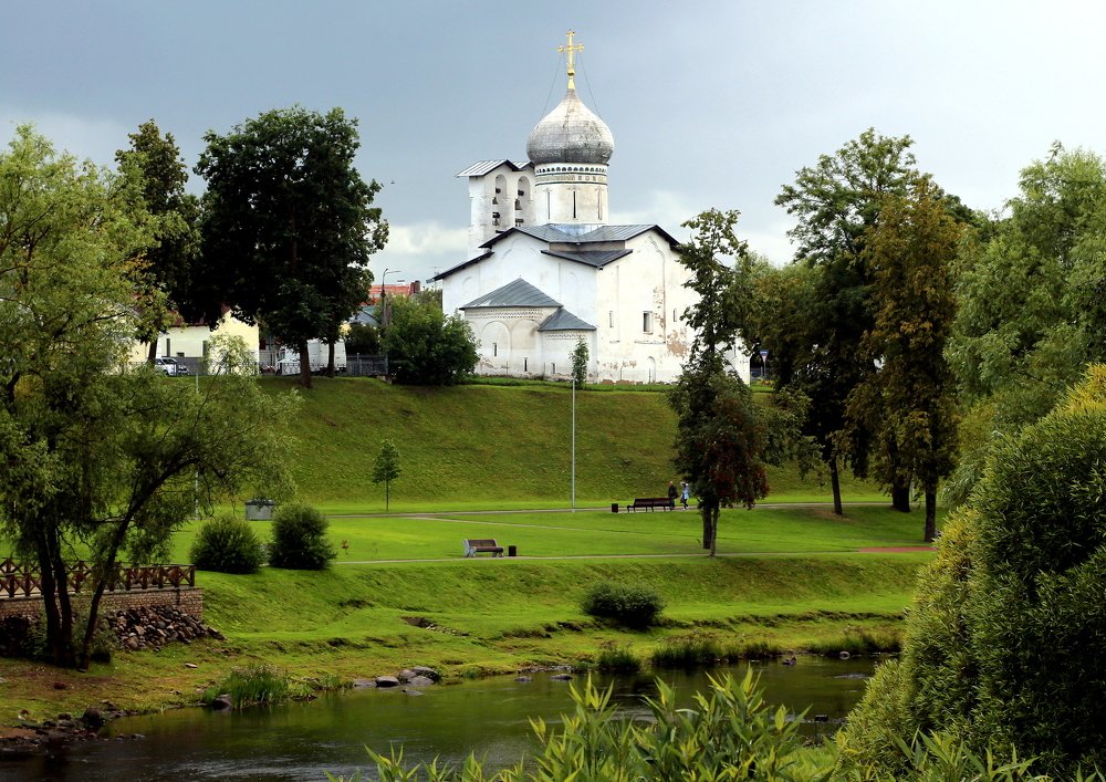Псков. Церковь Петра и Павла с Буя