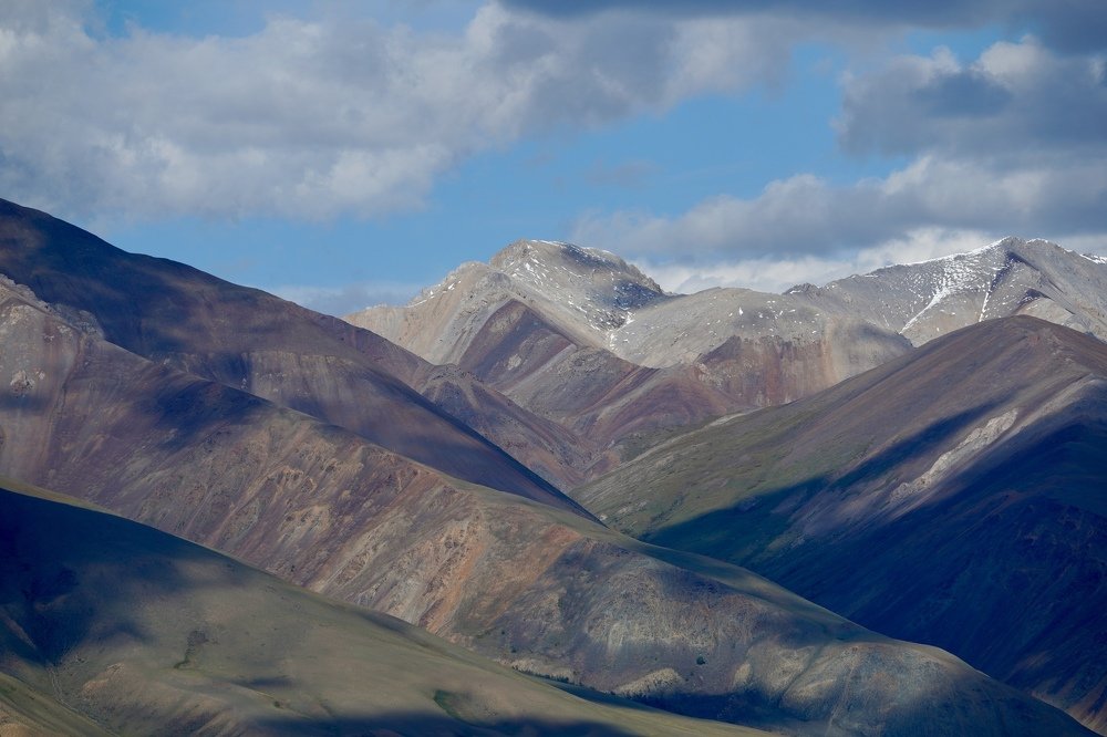 Разноцветные горы