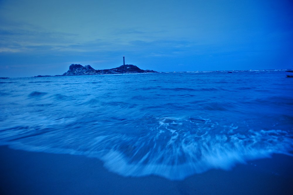 Photograph by MỸ THUẬN HUỲNH