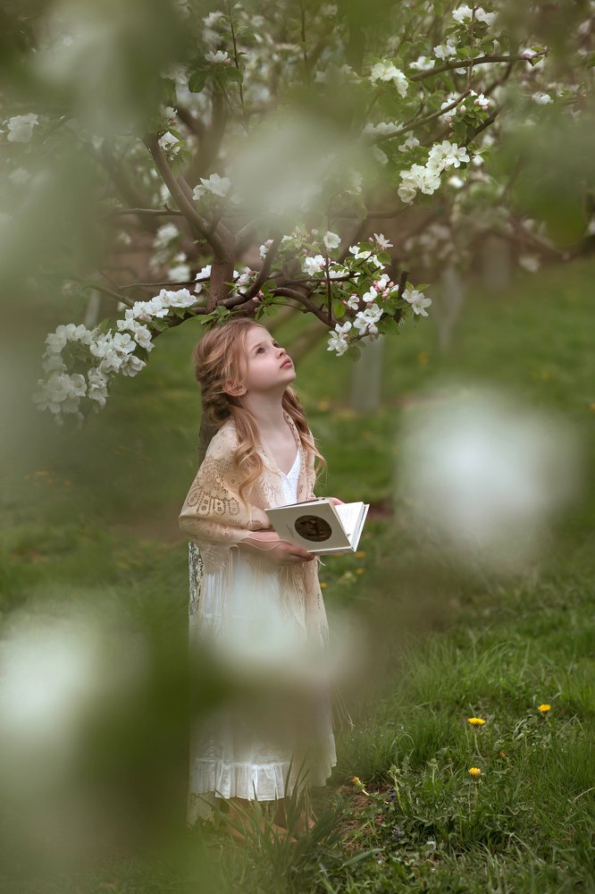 Когда яблони цветут