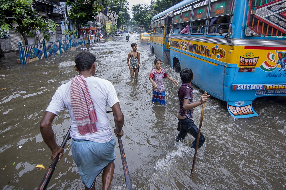 Yellow line at kolkata from water logging area.
