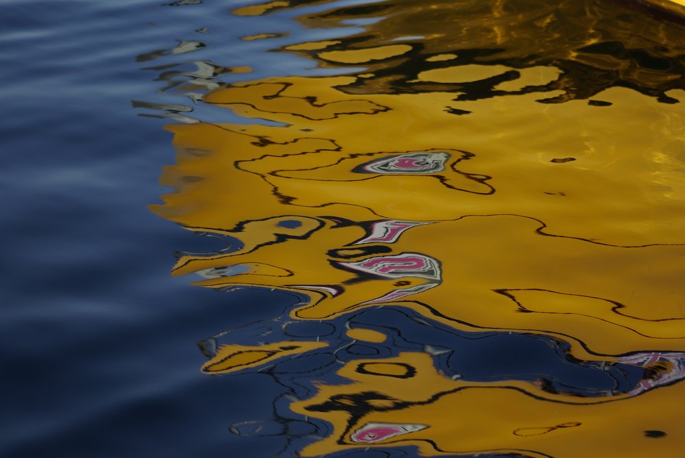 yellow, but not submarine