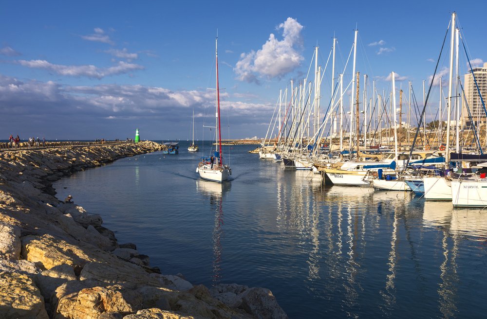 Photograph by Stanislav Kadishes