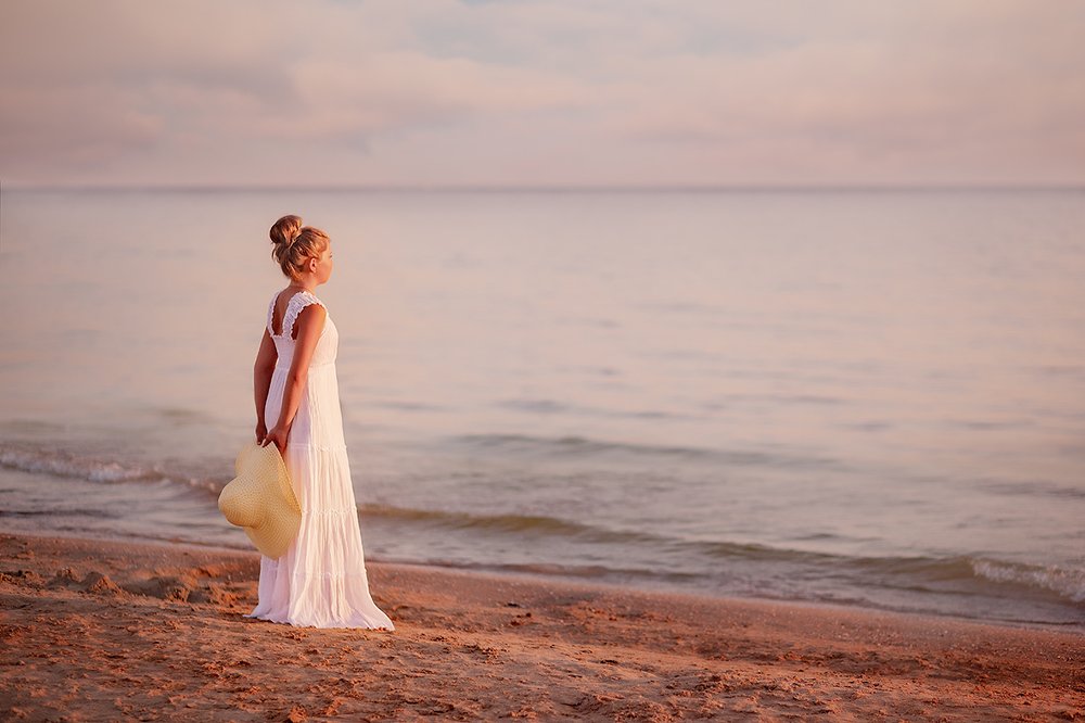 Девочка и море