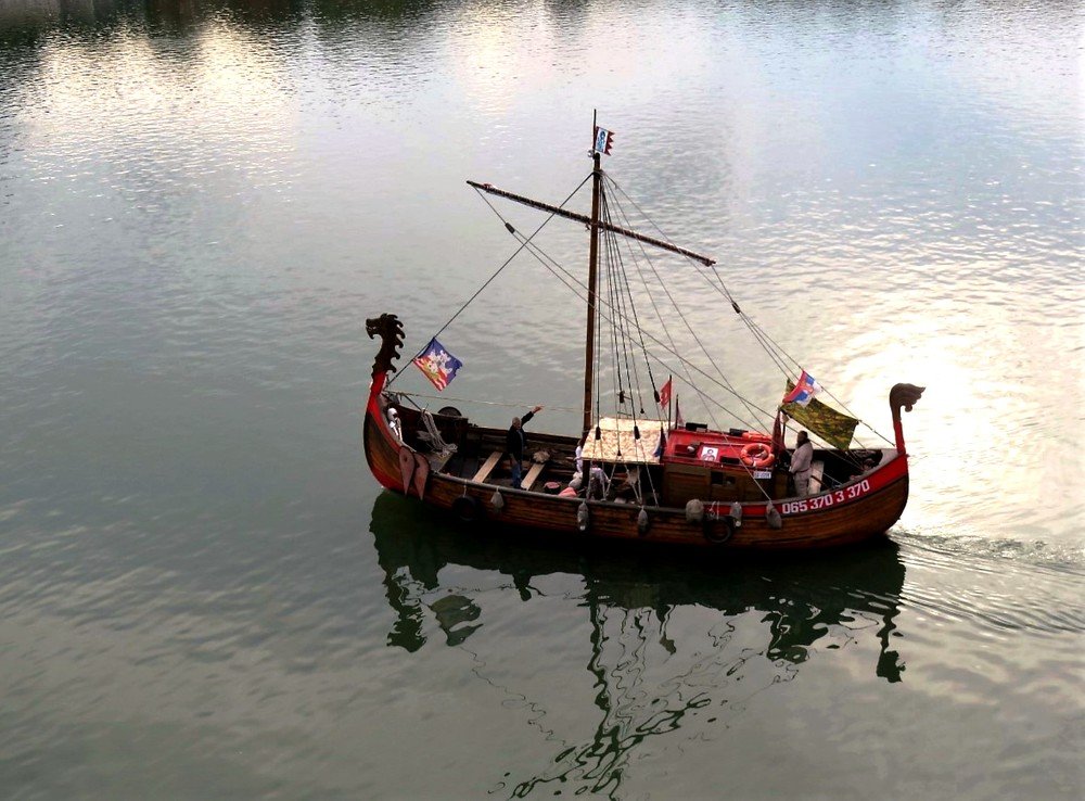 Viking boat