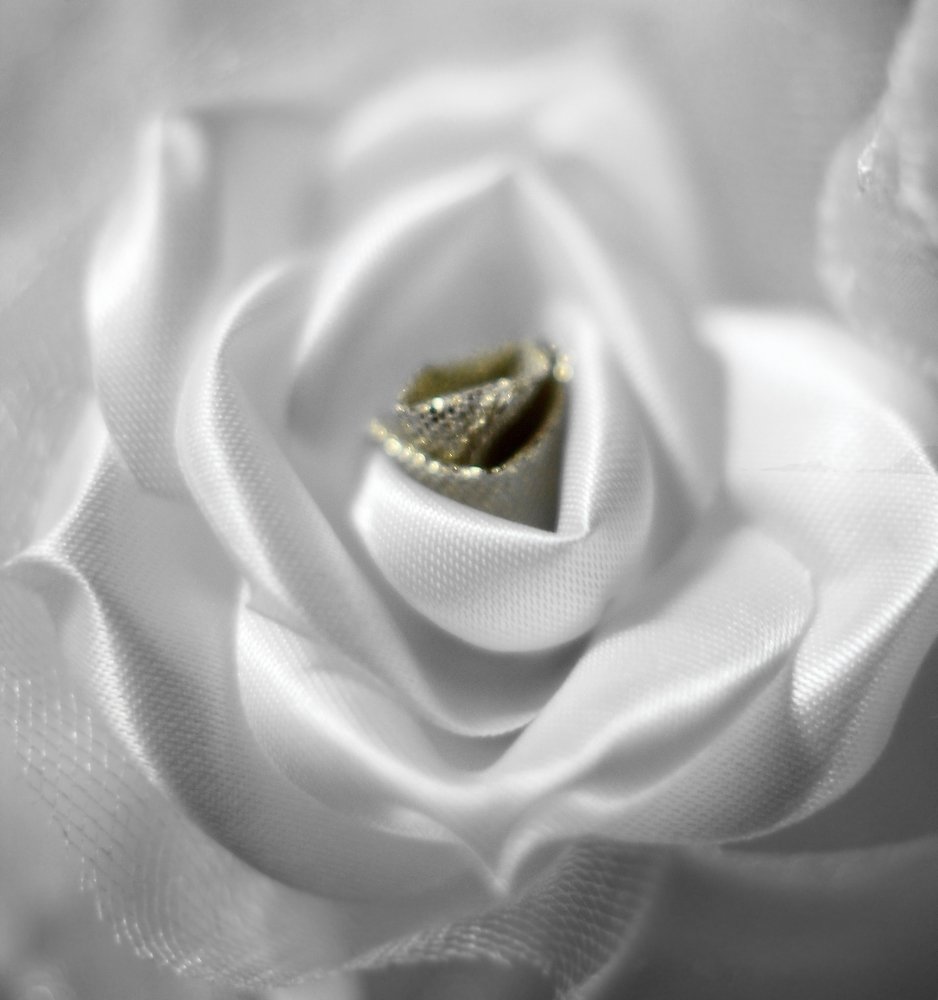 Фрагмент из свадебного букетика.