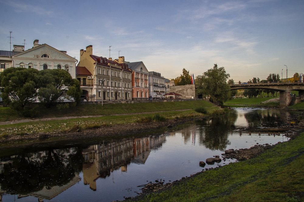 набережная реки Пскова