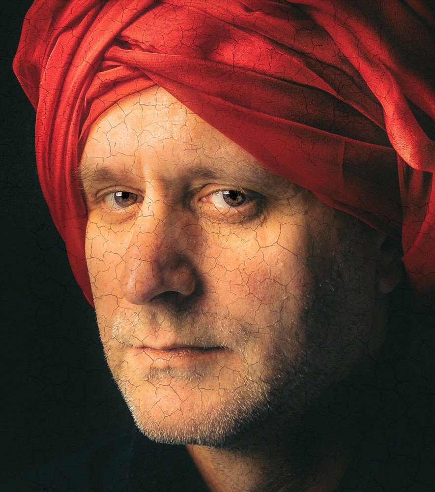 Человек в красном тюрбане