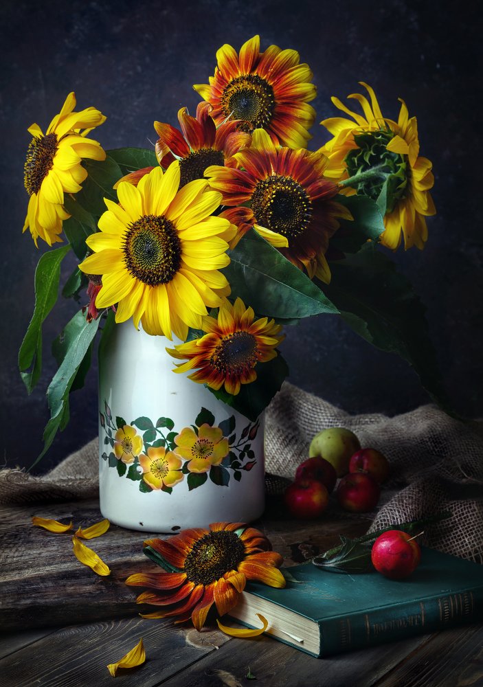 Натюрморт с подсолнухами