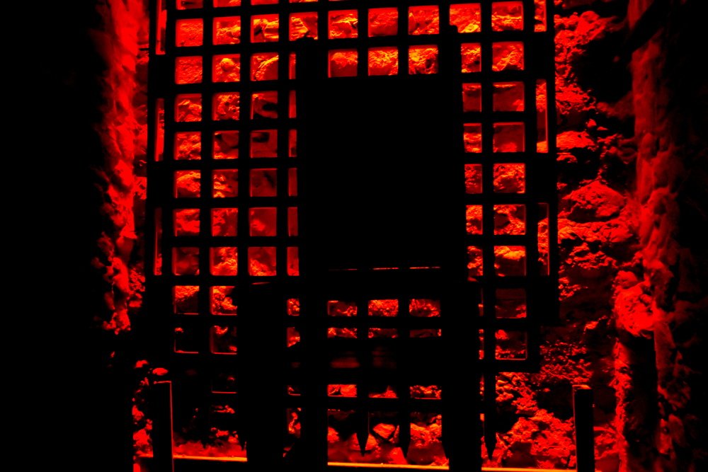 Red and black / Красное и черное