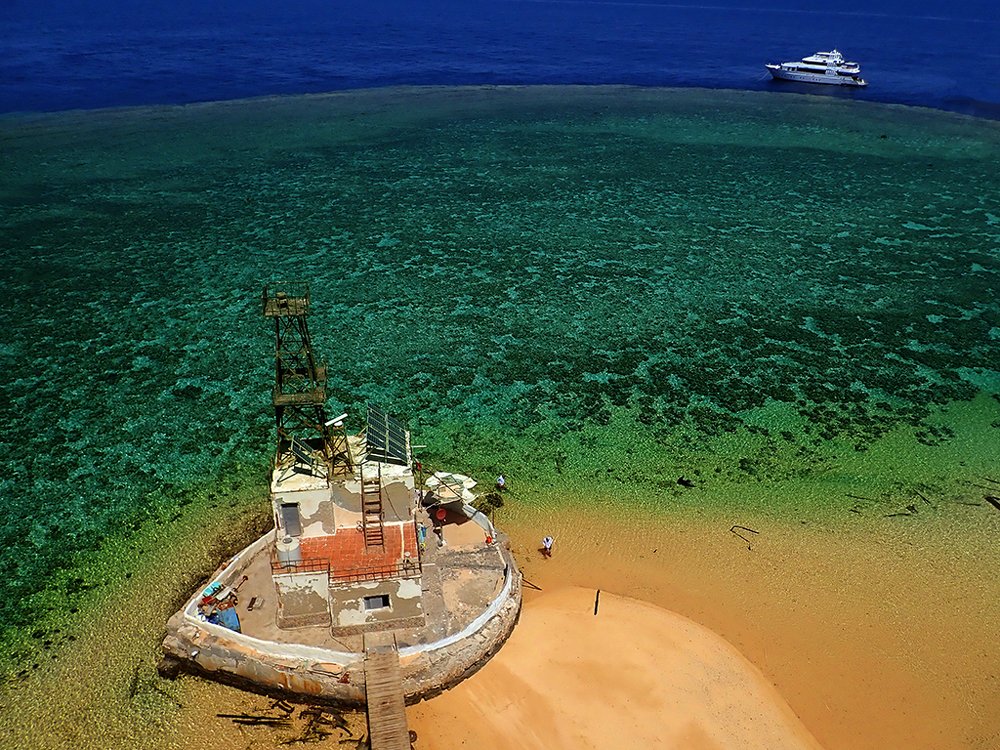 Посреди Красного моря