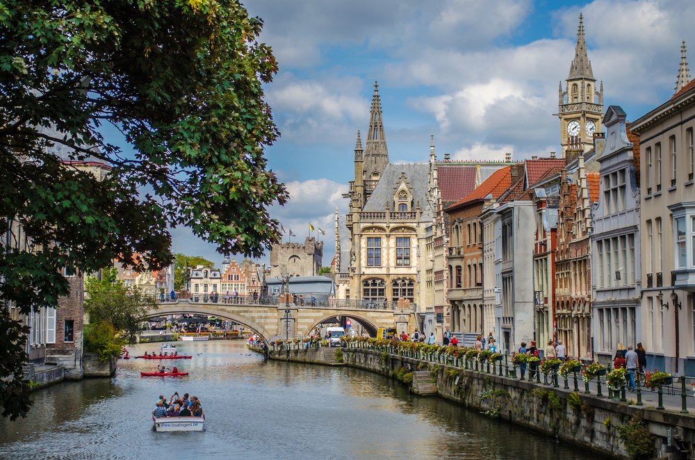 Photograph by Arthur Kraus