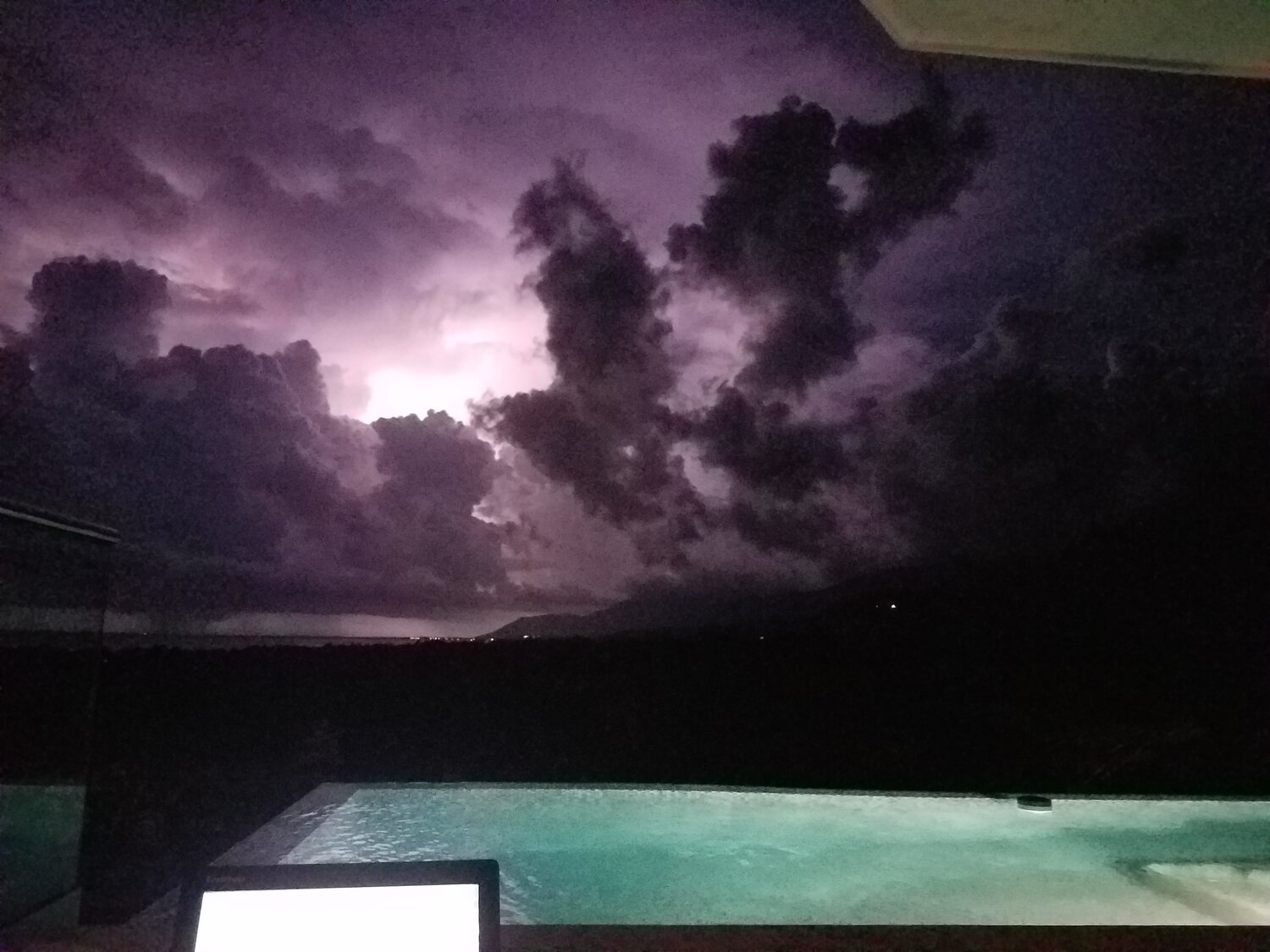 Rayo en la noche