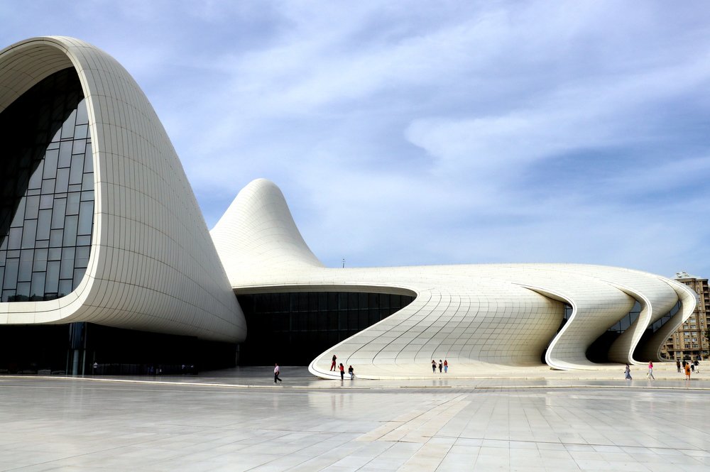 Культурный центр, баку. Архитектор - Захи Хадид.