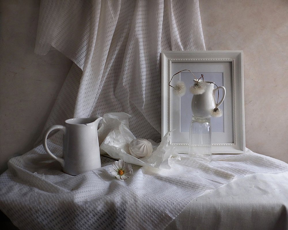 С белой рамкой