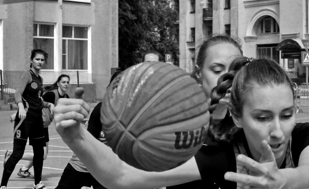 Игра    в   одну    корзину .