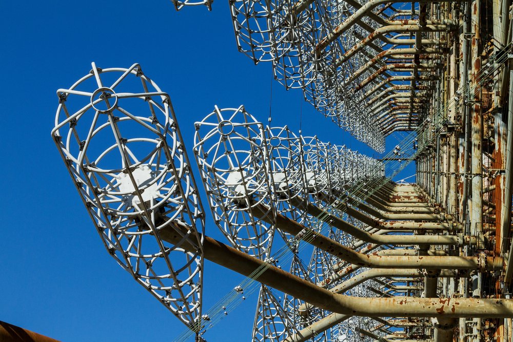 Фазированная антенная решётка советской загоризонтной радиолокационной станции Дуга.