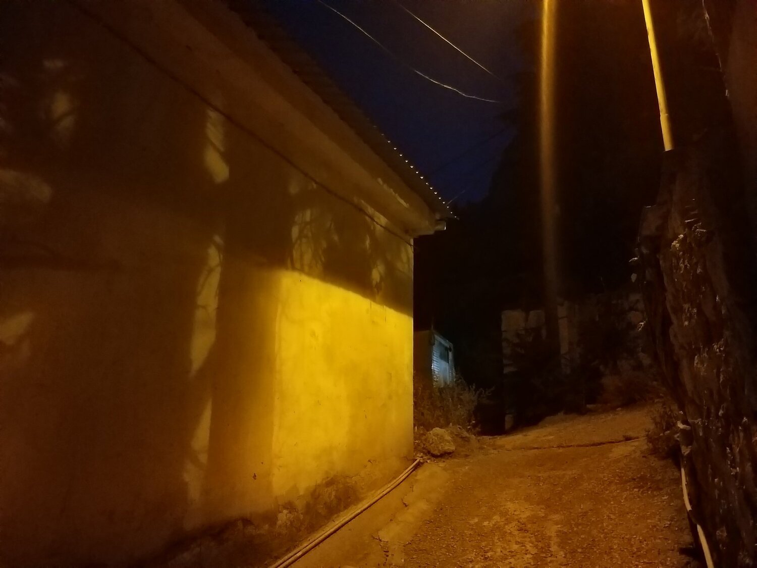 Крым, улица, фонарь...