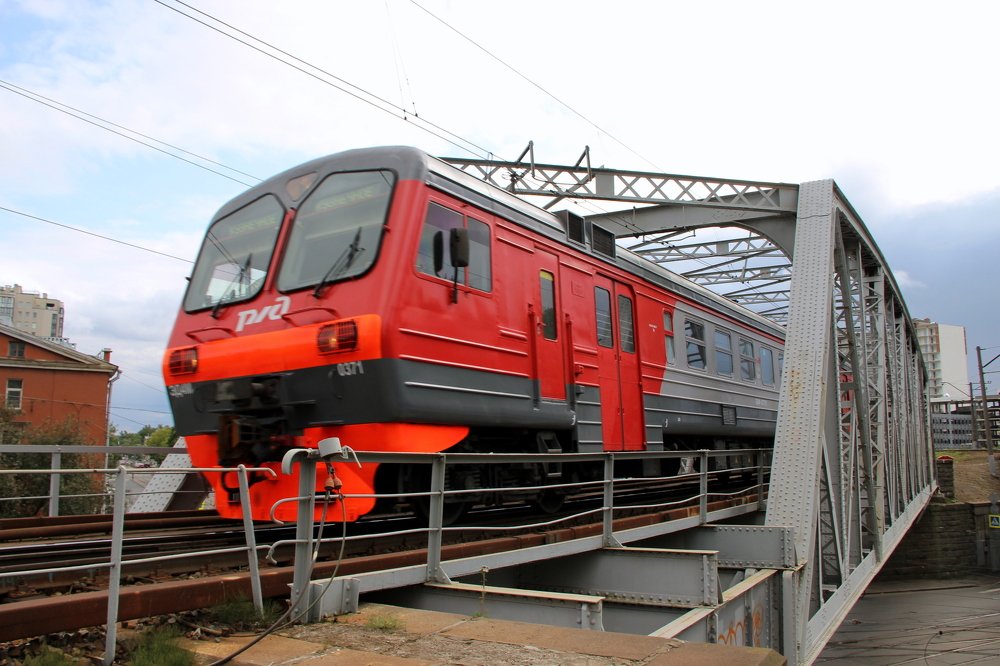 Электричка из...