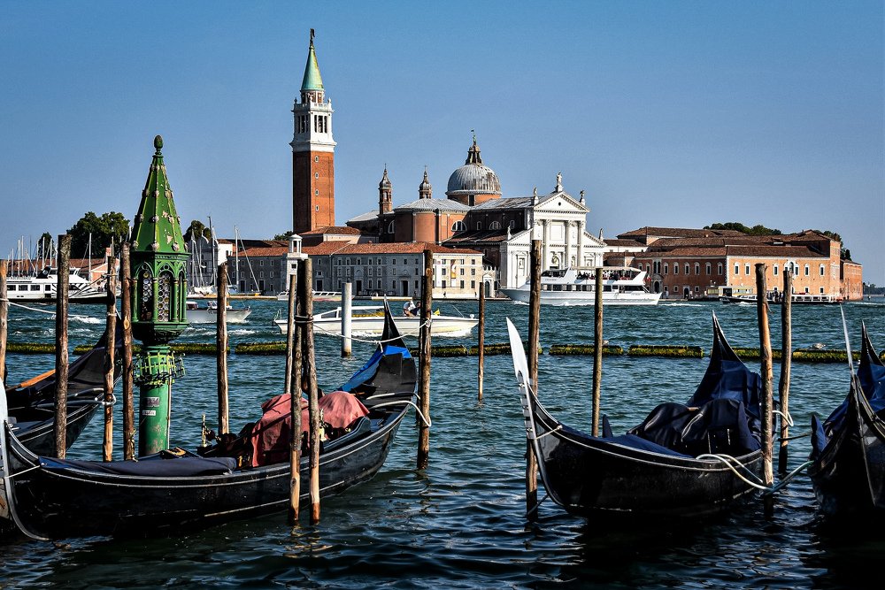 Утро в Венеции