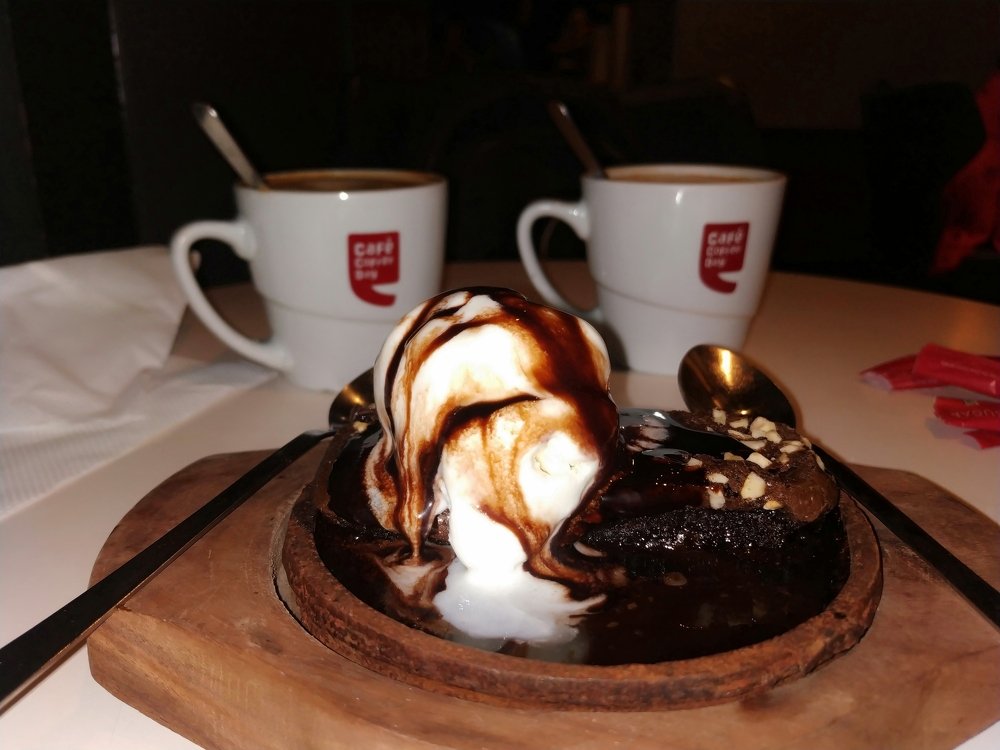 Sizzle Dizzle Brownie
