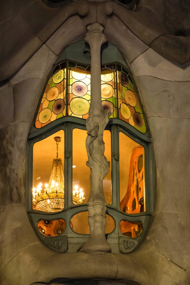 Свет в окне