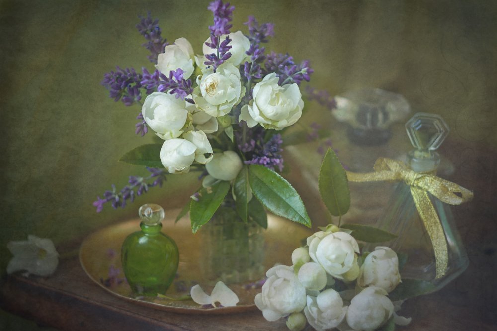 Аромат лаванды и розы...