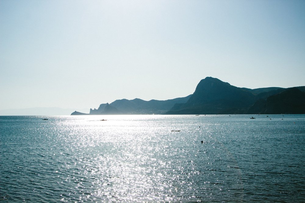 Вид на черное море со скал, г. Судак