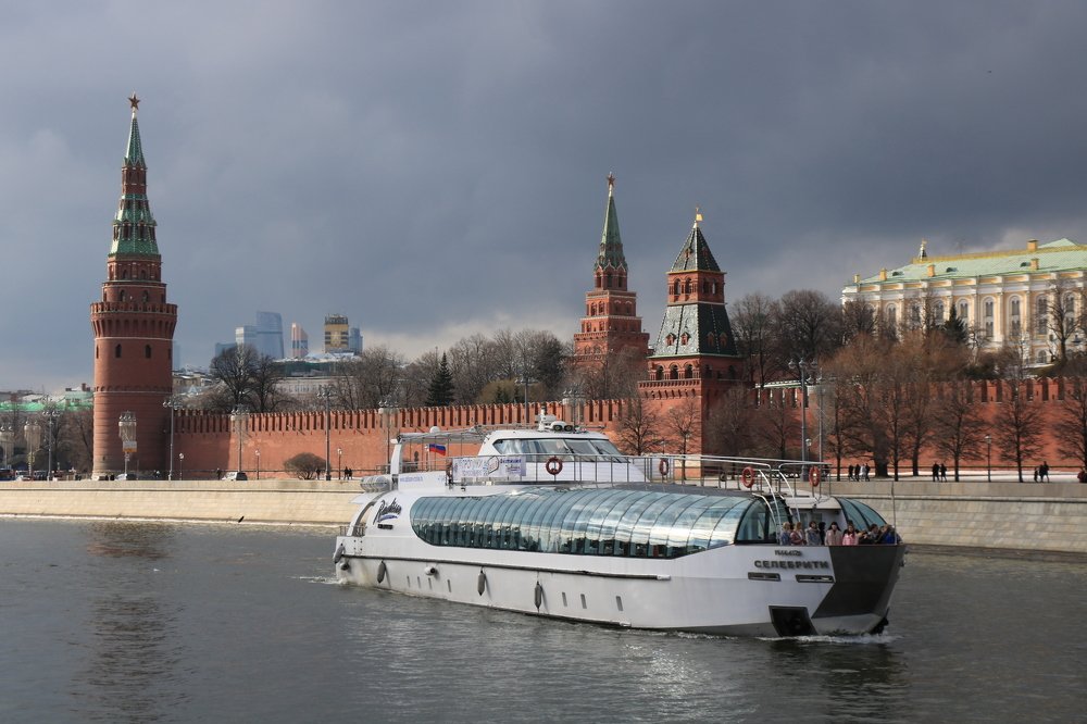 Прогулка по Москва реке