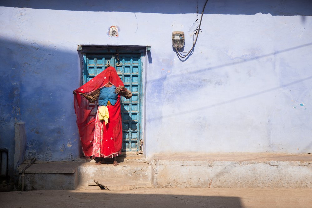 Woman in Red Saree. Bundi, Rajasthan