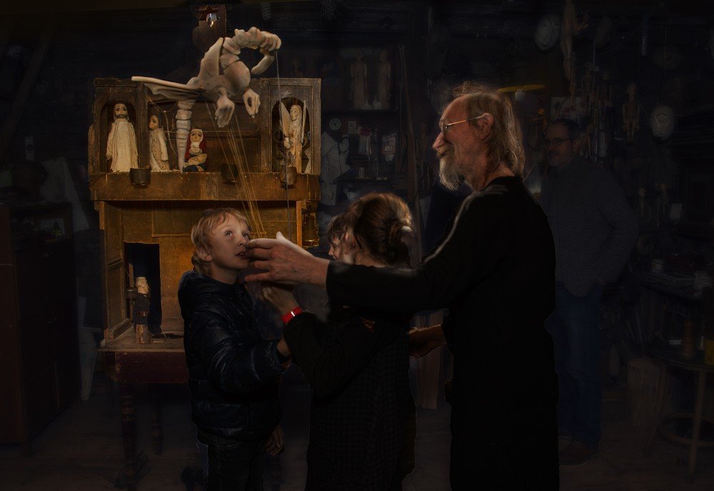 Полет дракона над вертепом