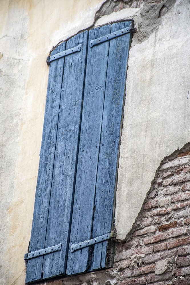 Photograph by  Graal Photographies