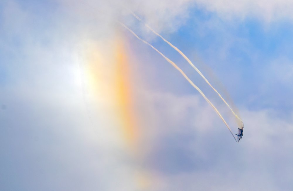 Russian jetplane's secret weapon - rainbow.
