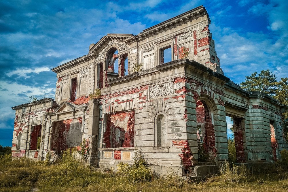 Ruined castle of Tereshchenko