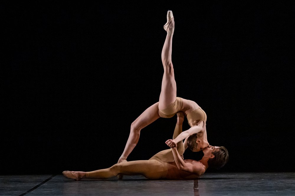 Pure love represented in the dance - Luca Vantusso