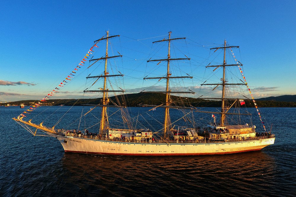 Фрегат на прогулке