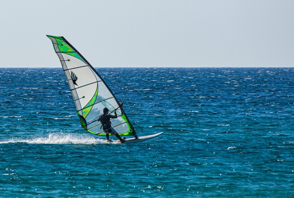 Держать по ветру