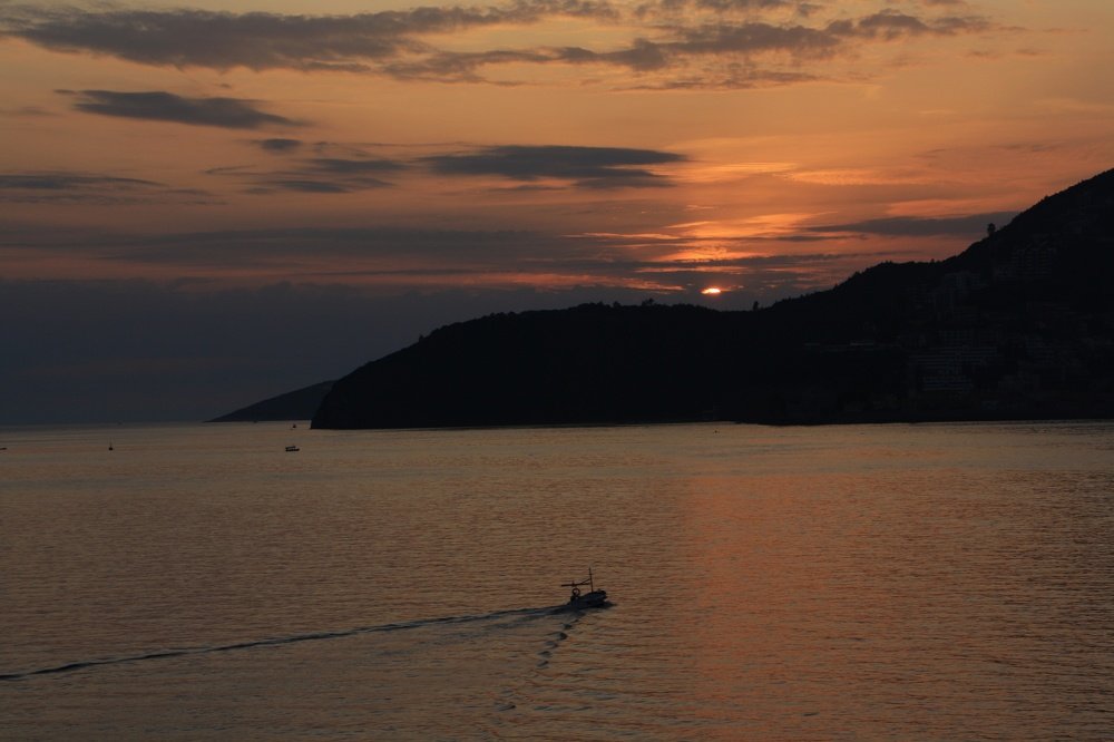 Солнце в облаках