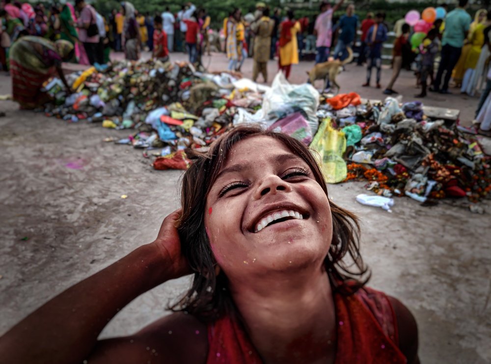 Happiness speaks loud!