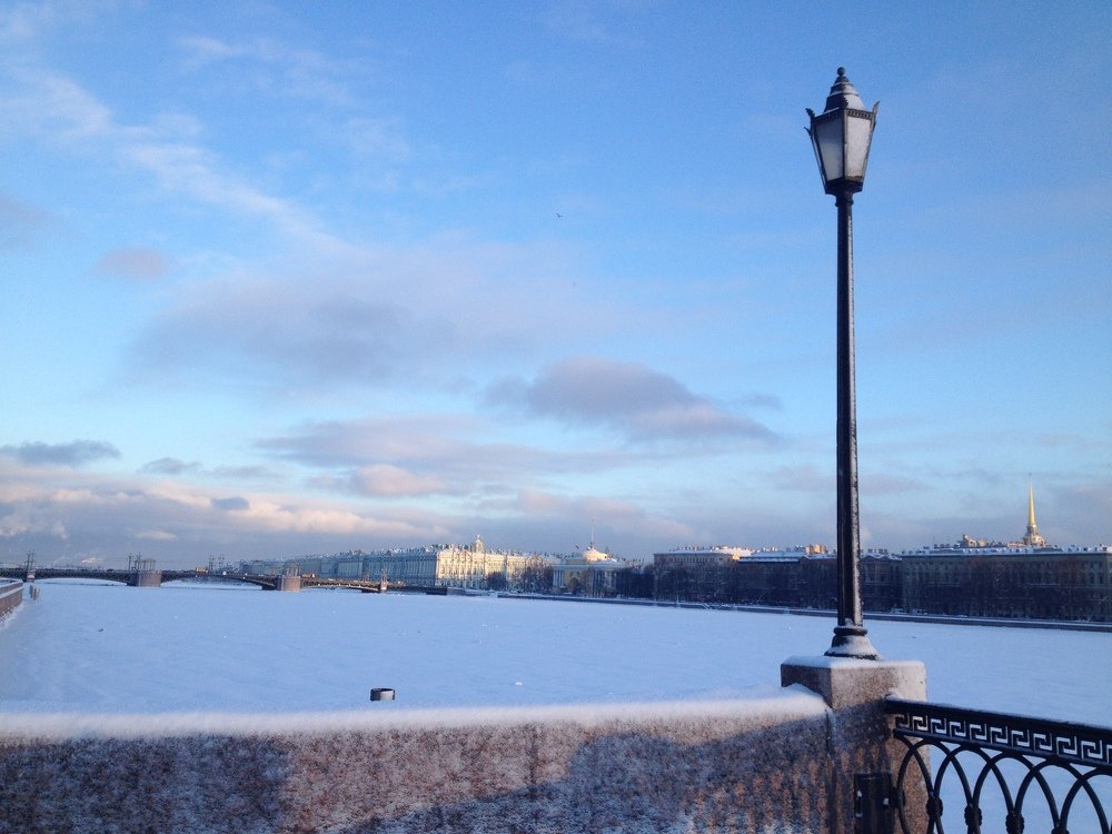 Любимый город, Нева Петровна.