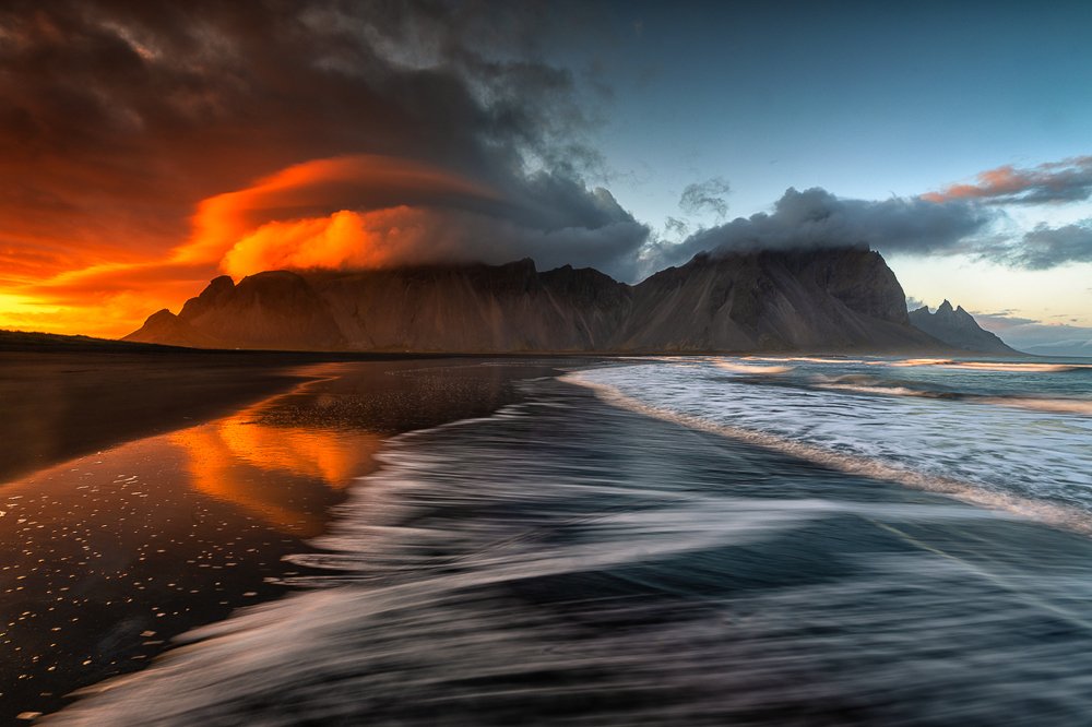 Vestrahorn on fire