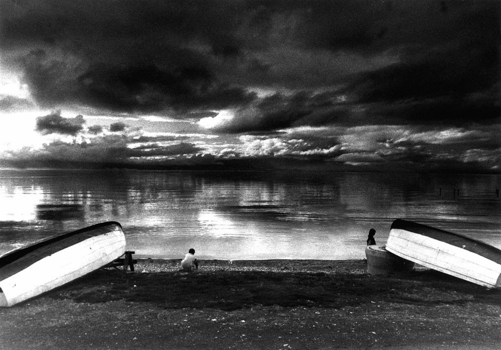 Photograph by Roberto Brsakoski