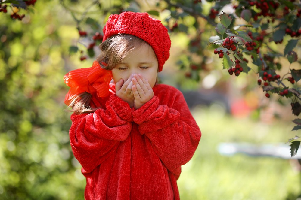 Девочка в красном